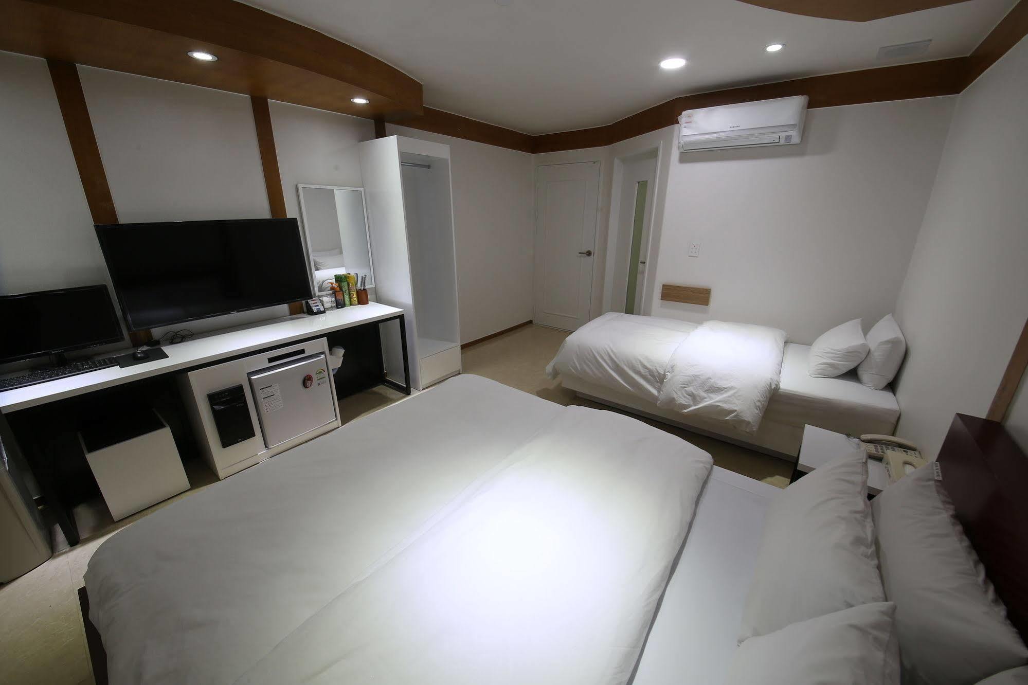 Abata Business Hotel Kōyō Exteriér fotografie